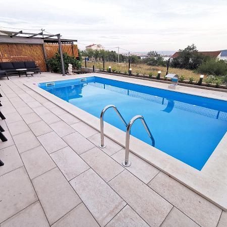 A4 Apartmani Kevic Kaštela Exteriör bild