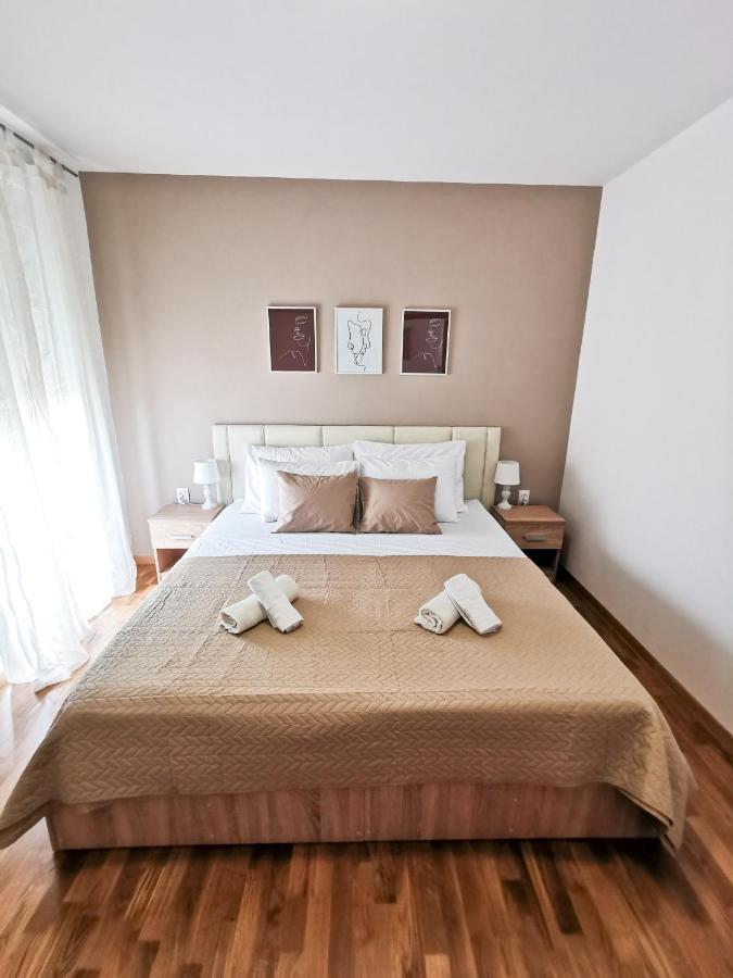 A4 Apartmani Kevic Kaštela Exteriör bild