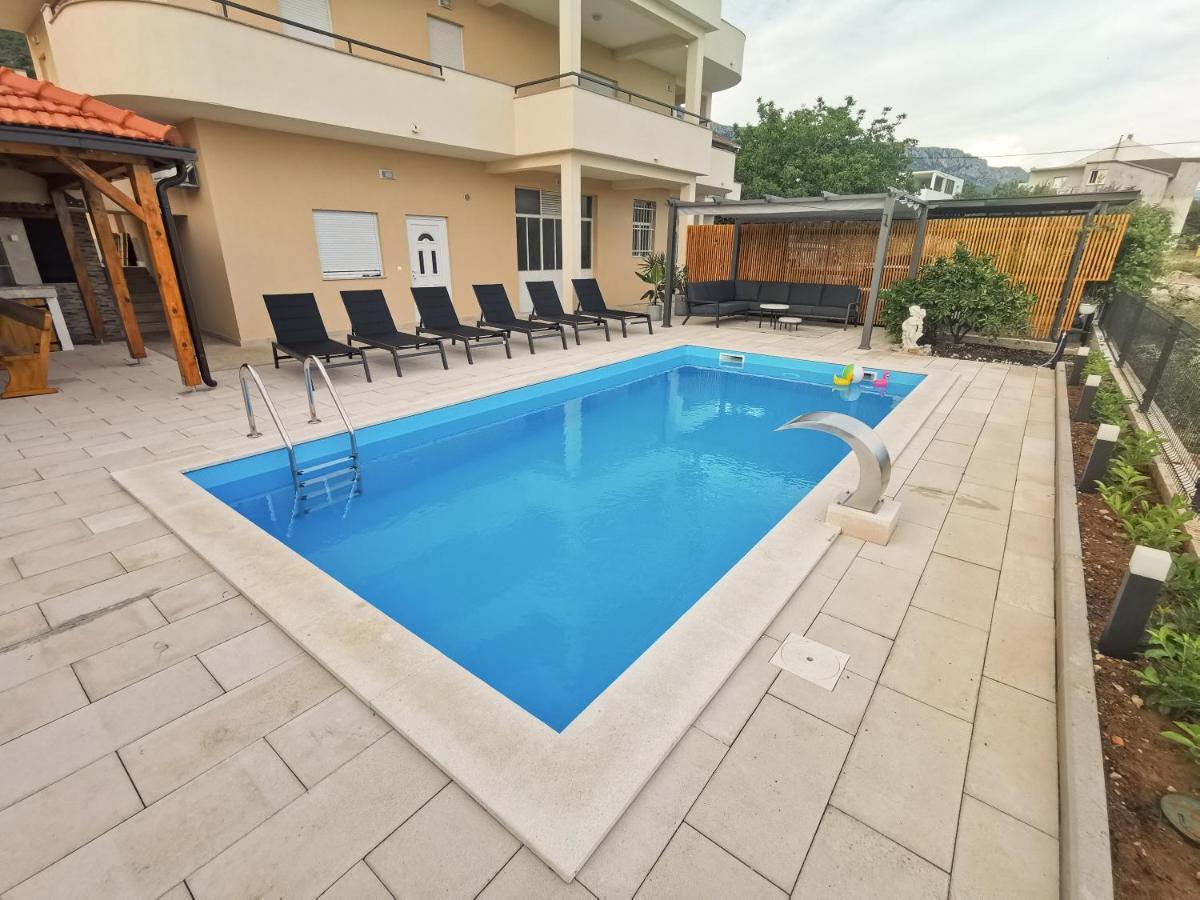A4 Apartmani Kevic Kaštela Exteriör bild